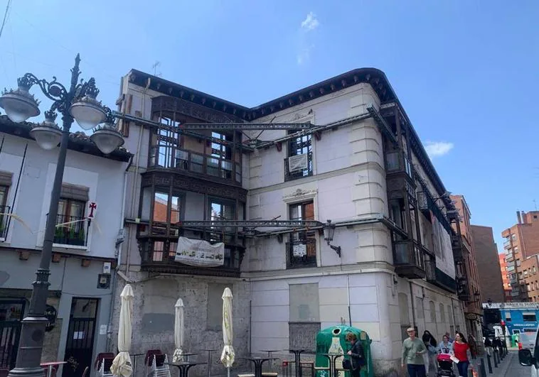 La fachada de la calle San Martín 4 y 6 volverá a albergar vida